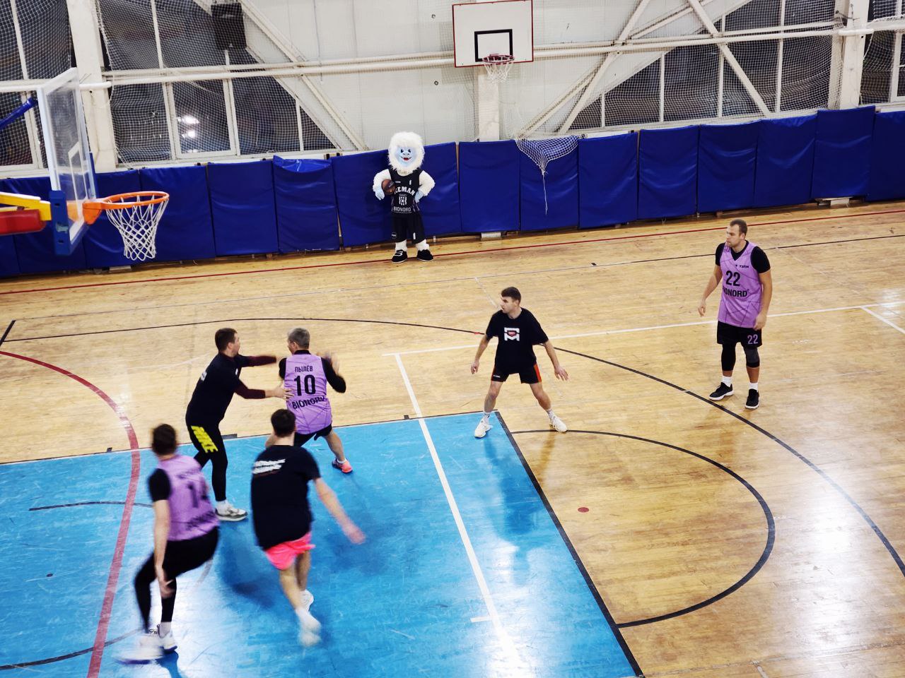 Команда УЗПМ во главе с генеральным директором Дмитрием Пылёвым одержала победу в турнире по стритболу, рис. 5